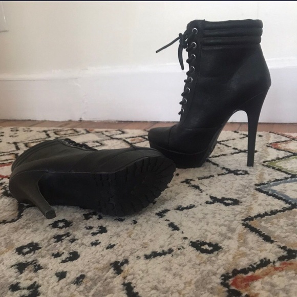Ankle boots - Picture 2 of 4